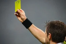 cartellino-giallo-arbitro.jpg